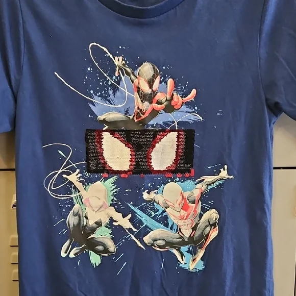 Blue Spider-Man Graphic T-Shirt - Size Large Reversible Sequin Design - Picture 2 of 5